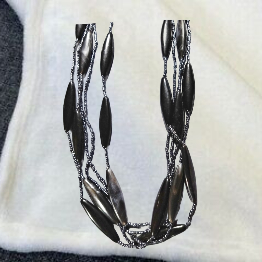 ✓10/$20. Multilayered Black Necklace - Picture 3 of 4